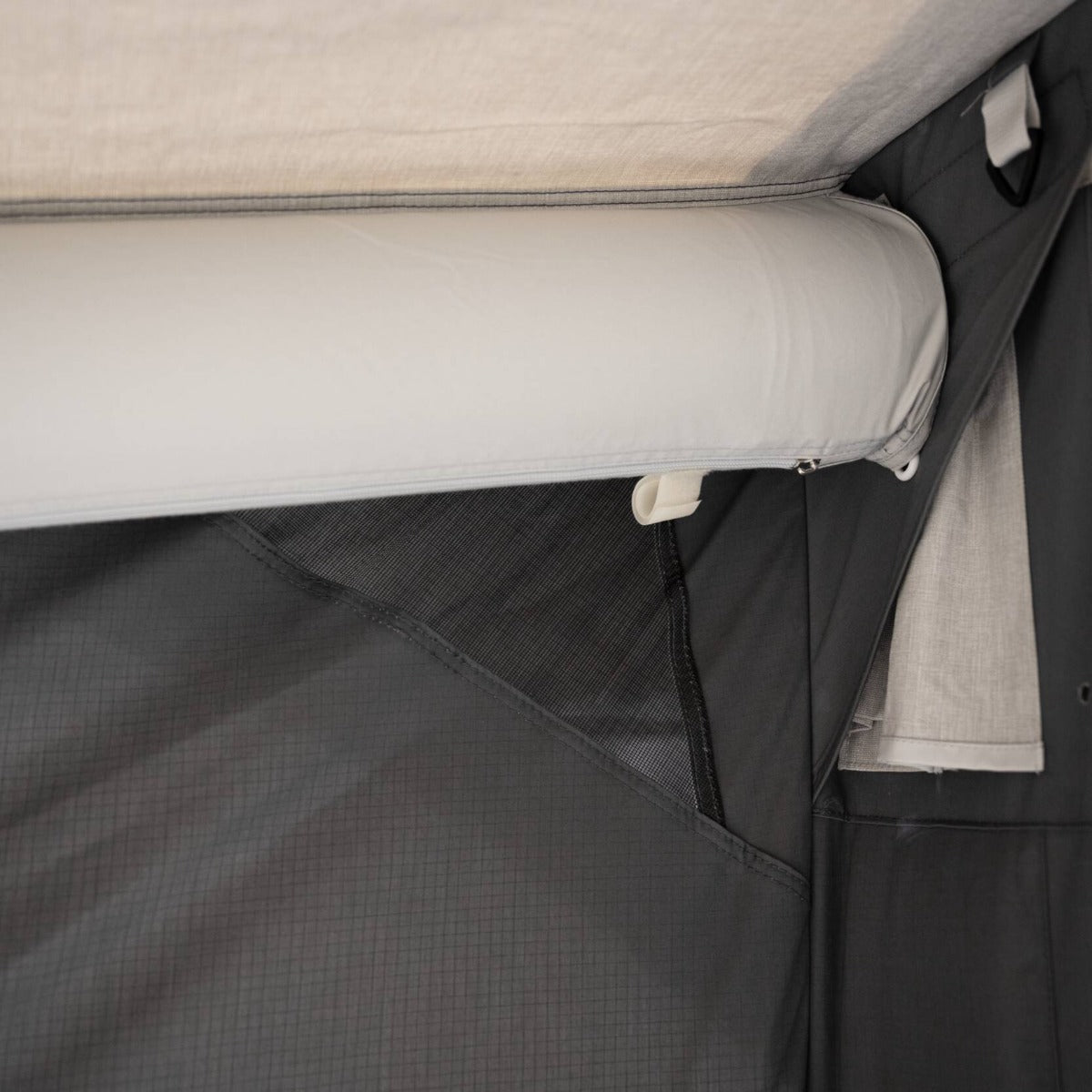 Dometic Grande Air Stay 390 S Awning 2026