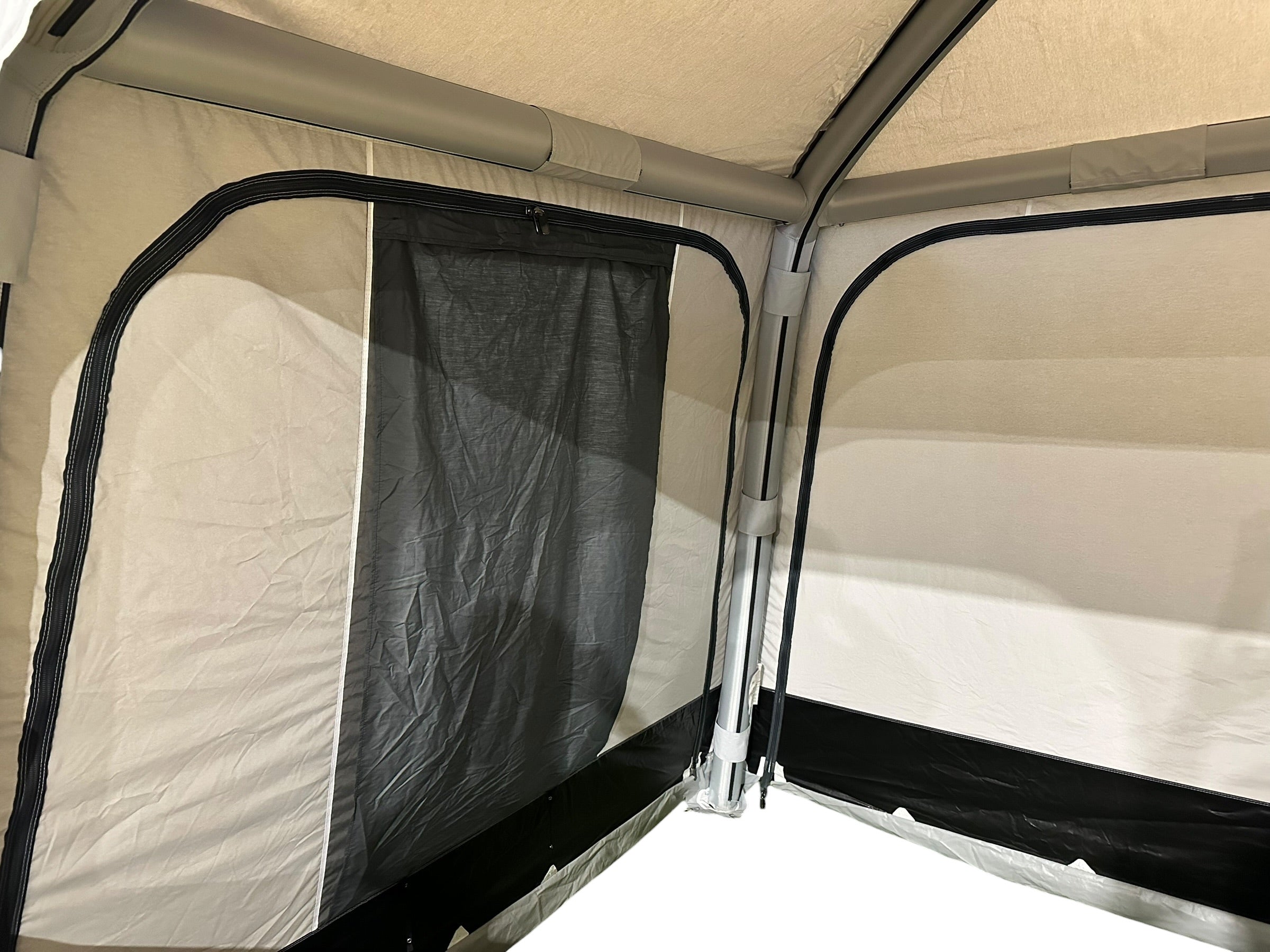 Isabella Air X-Tension Driveaway Awning (Used)