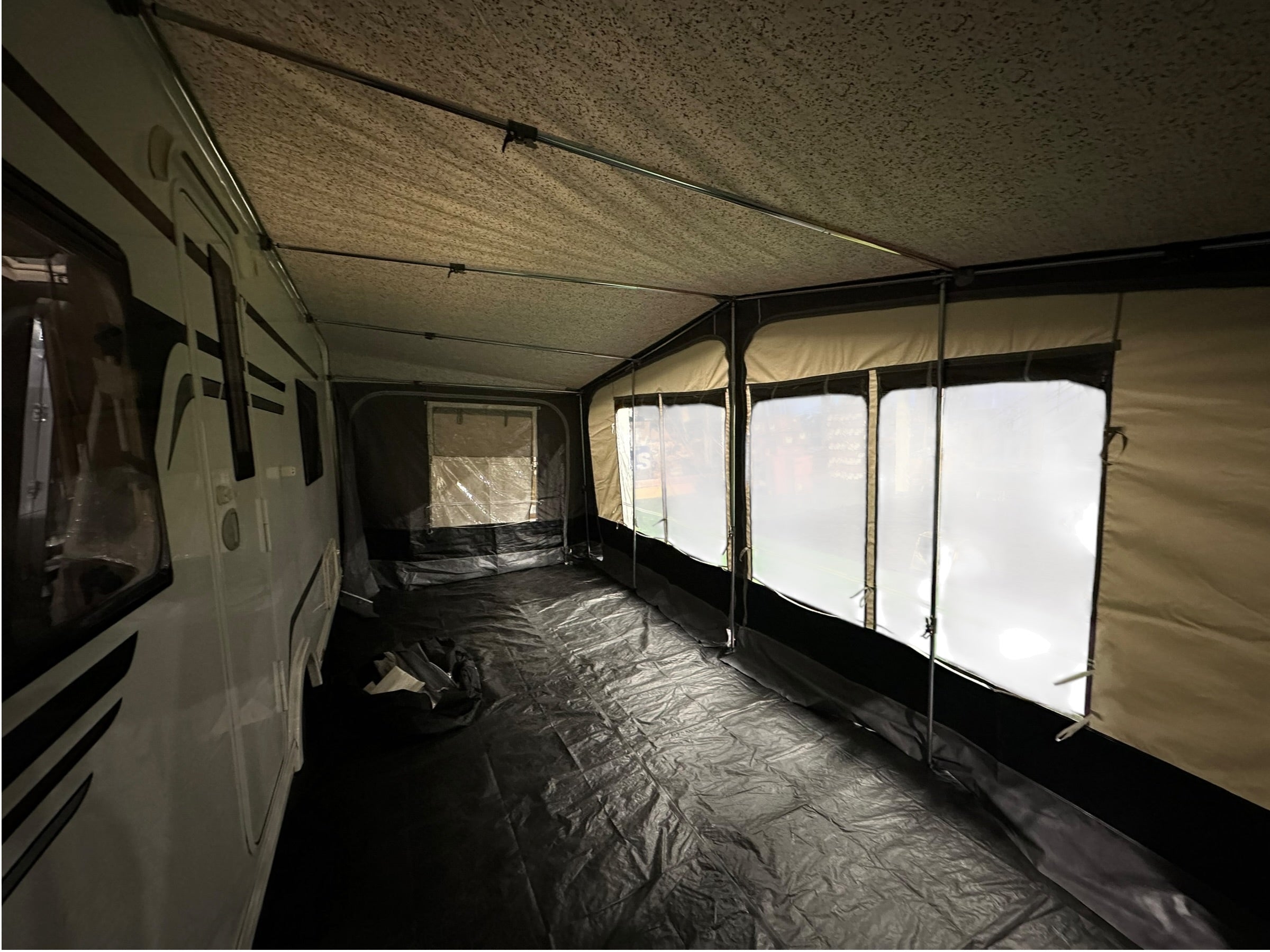 Camptech Savanna DL Seasonal Full Awning 2025 - Size 15 (Used - Great Condition)