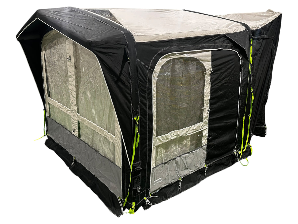 Dometic Club Air Pro 260 Drive Away Awning (Outdoor Show Demo)