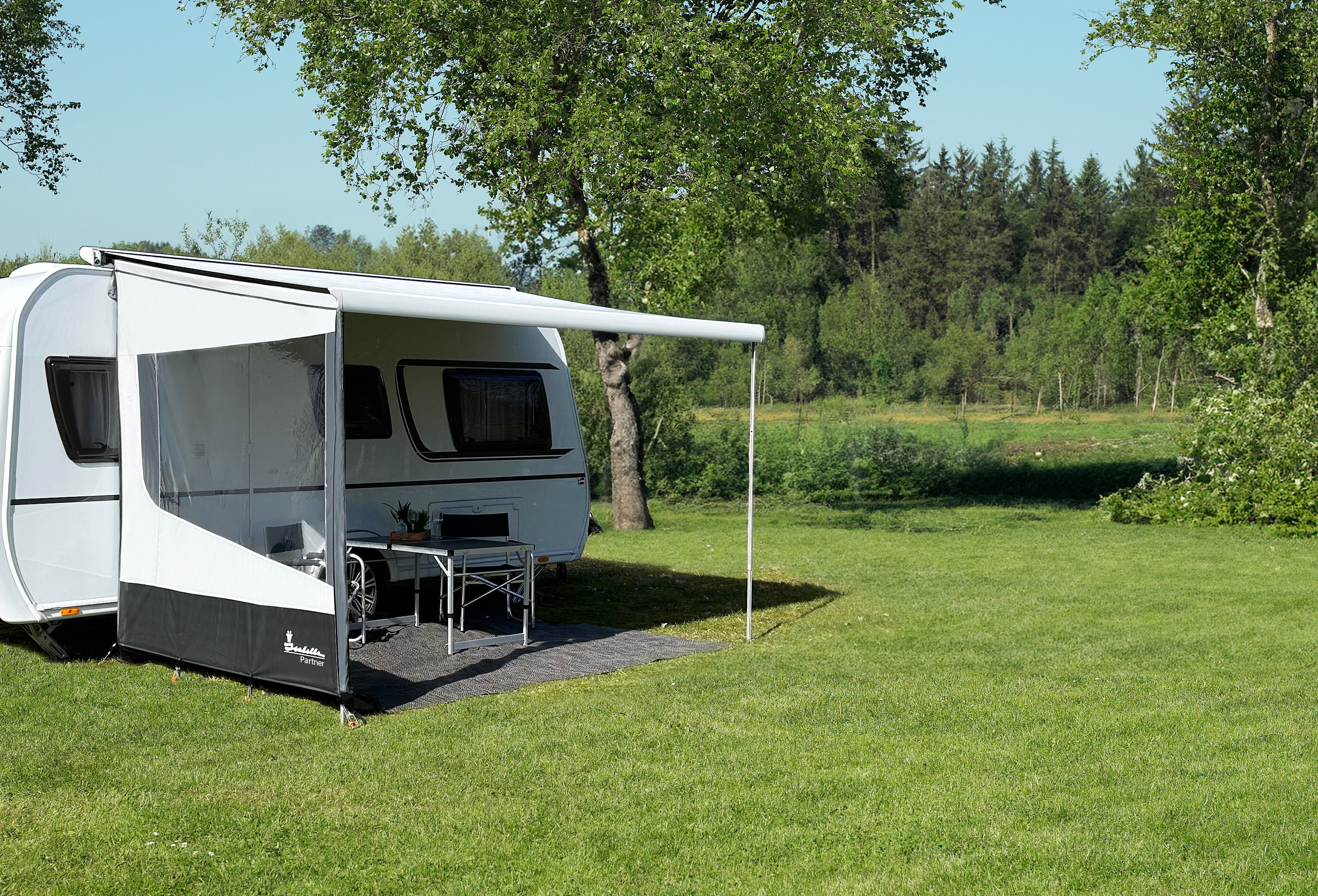 Isabella Partner - Side Panel 250