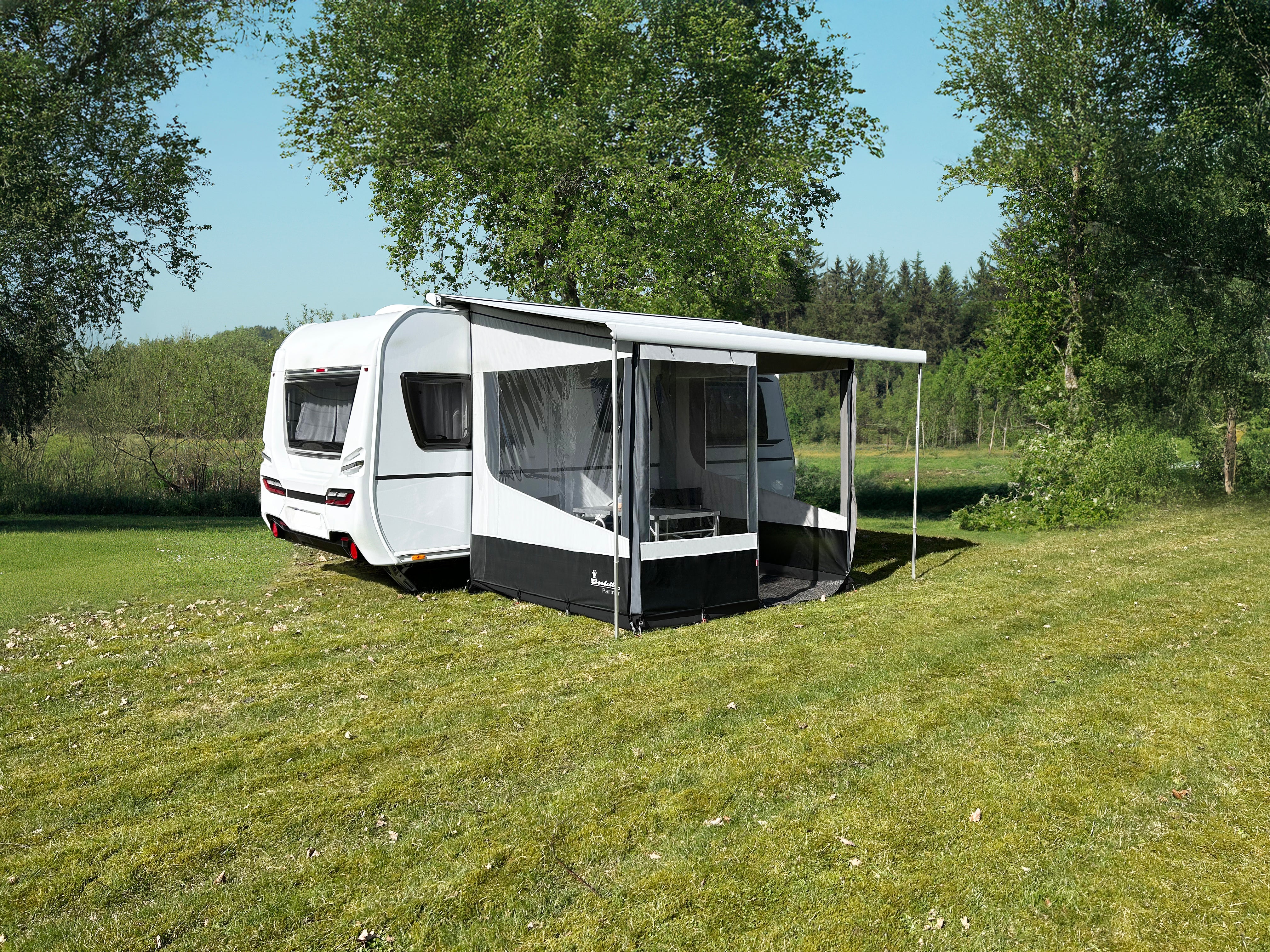 Isabella Partner - Side Panel 250
