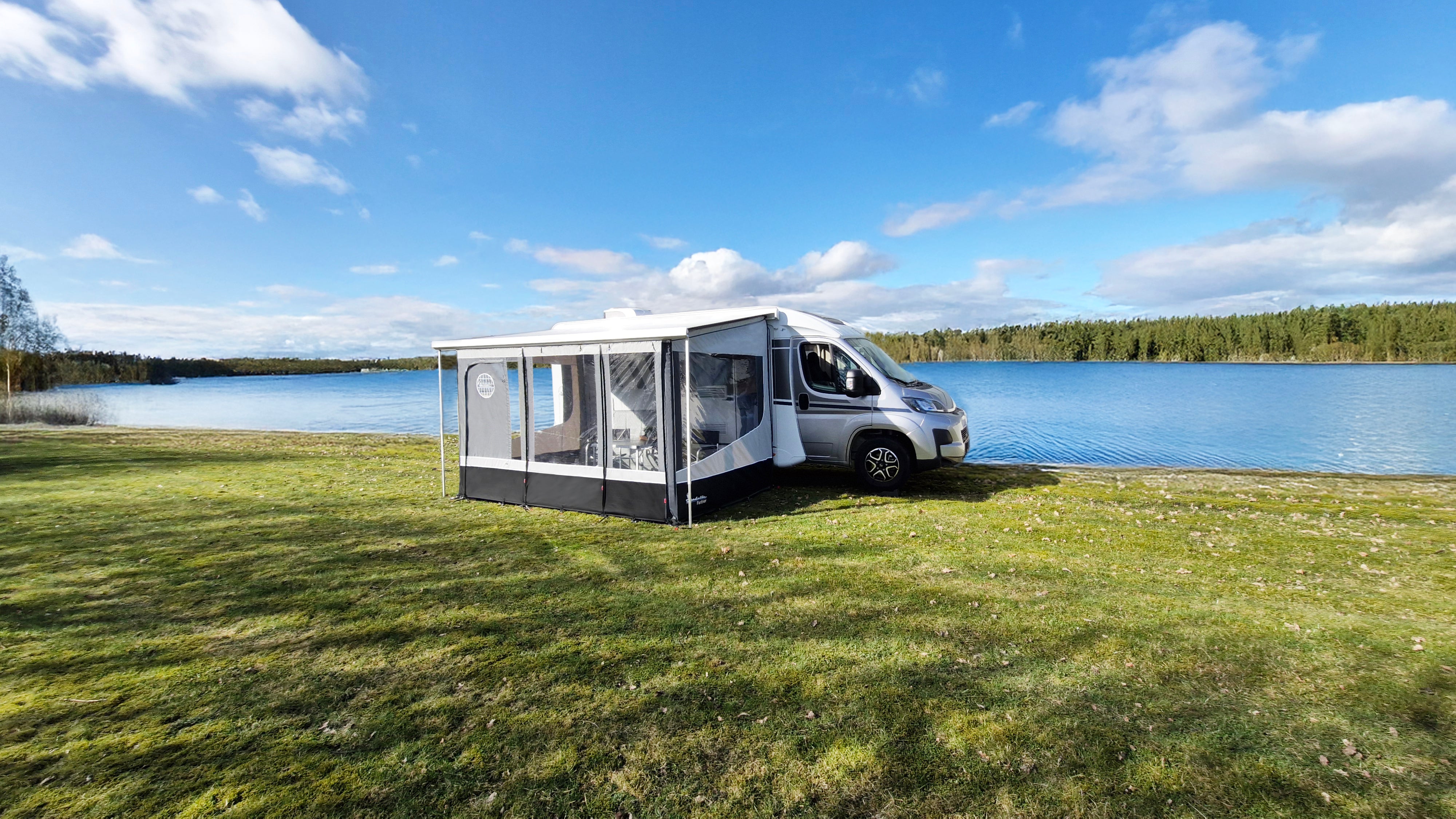Isabella Partner - Side Panel 250