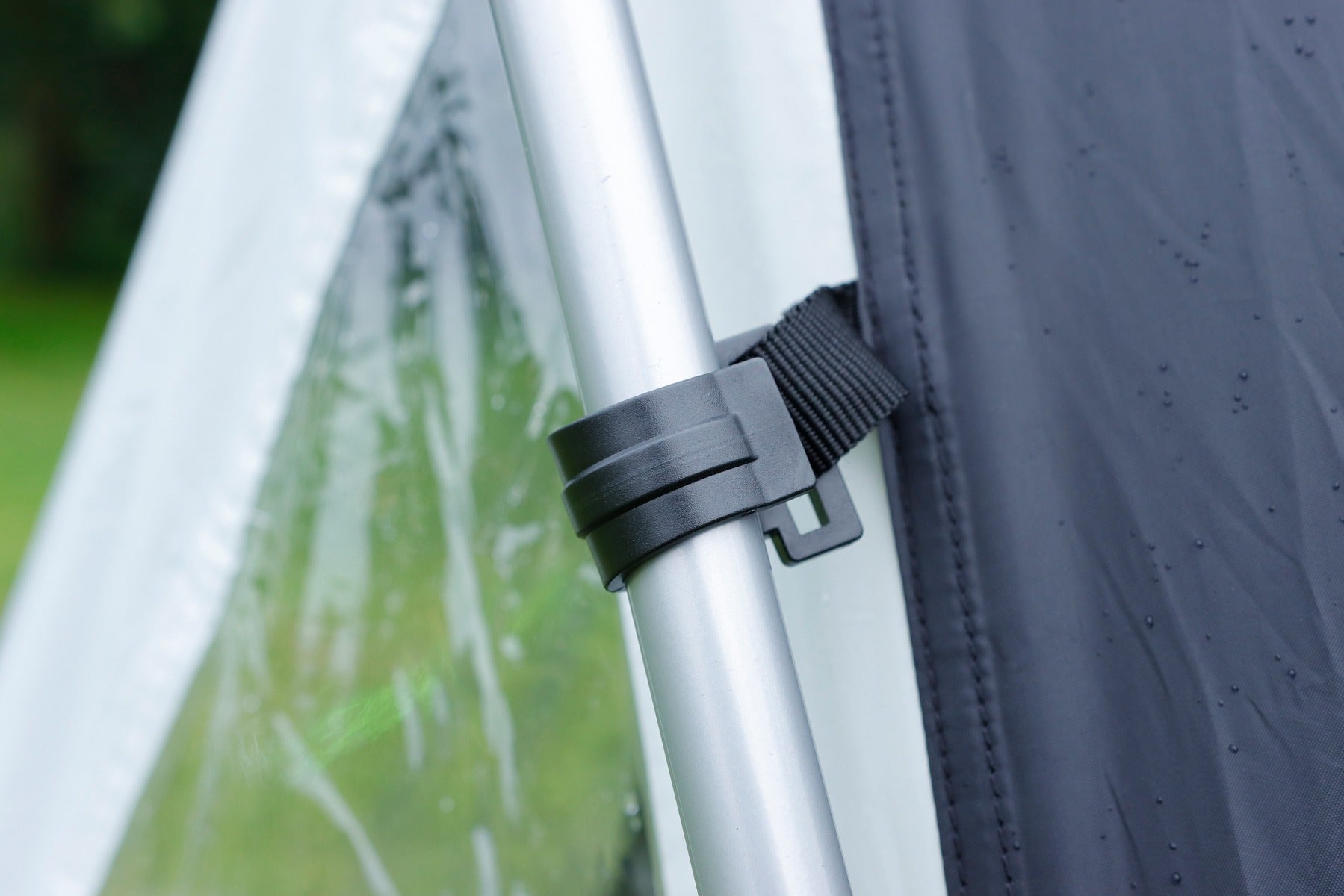 Leisurewize Mercury 350 Poled Tall Drive Away Awning