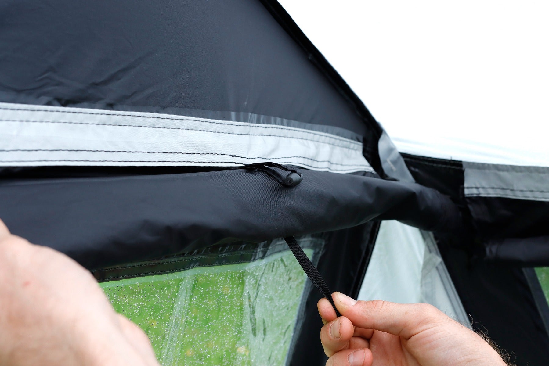 Leisurewize Mercury 350 Poled Tall Drive Away Awning