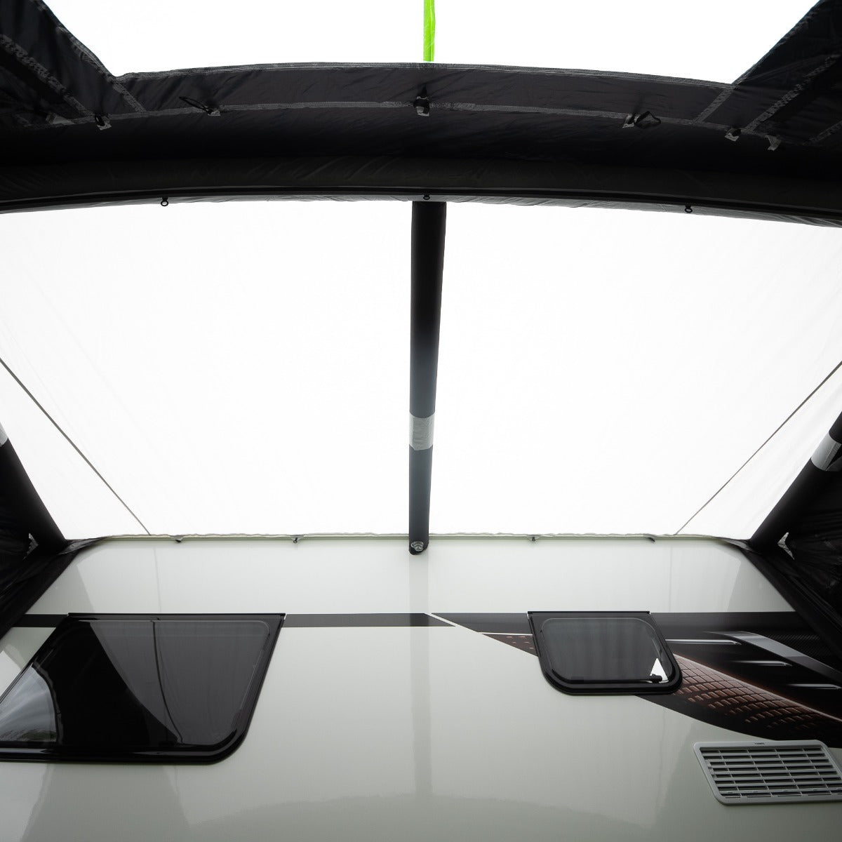 Leisurewize Baywatch 390 Air Caravan Porch Awning