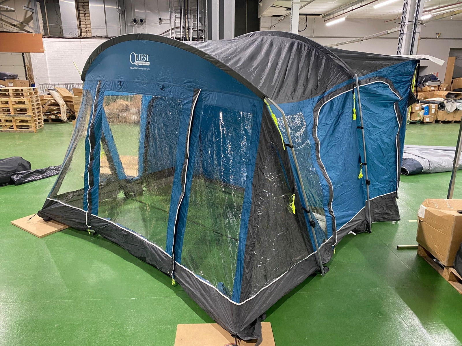 Quest Leisure Falcon 325 Low Driveaway Awning (Used)