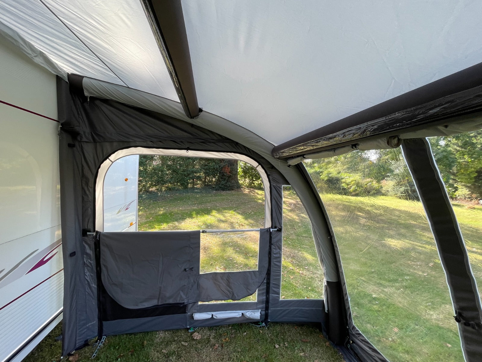 Sunncamp Ultima Pro Air 260 Inflatable Caravan Porch Awning