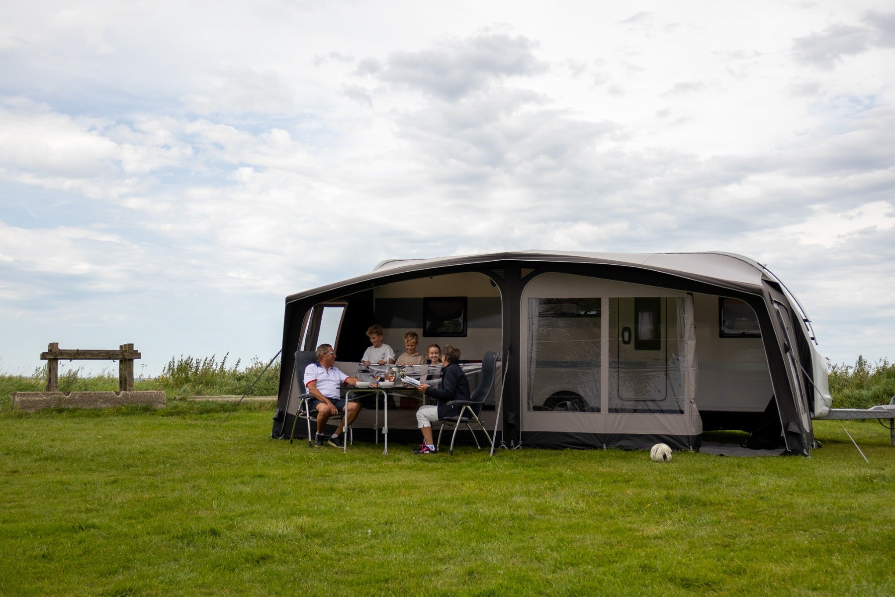 Telta Lounge Caravan Full Air Awning