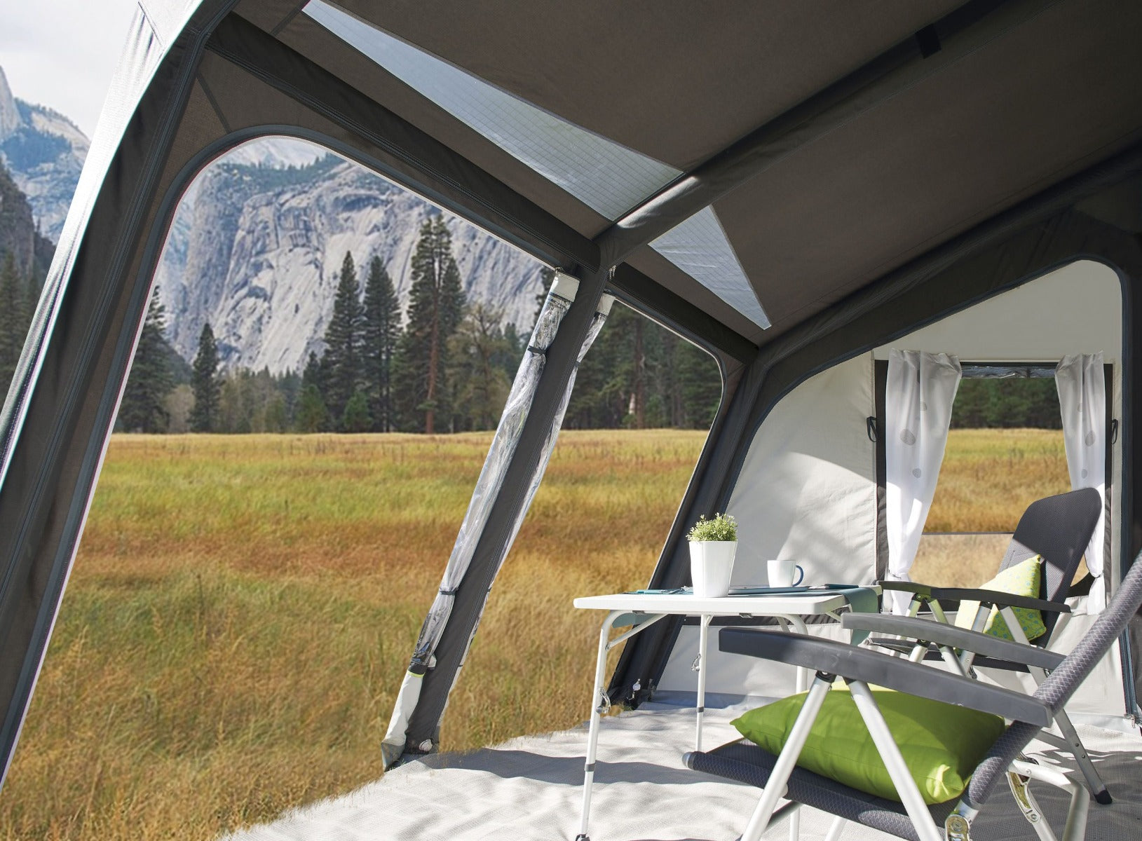 Inaca Atmosphere 350 Inflatable Awning