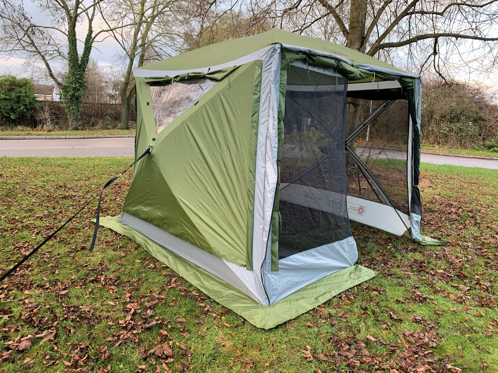Quest Leisure Instant Screen House 4 Pro