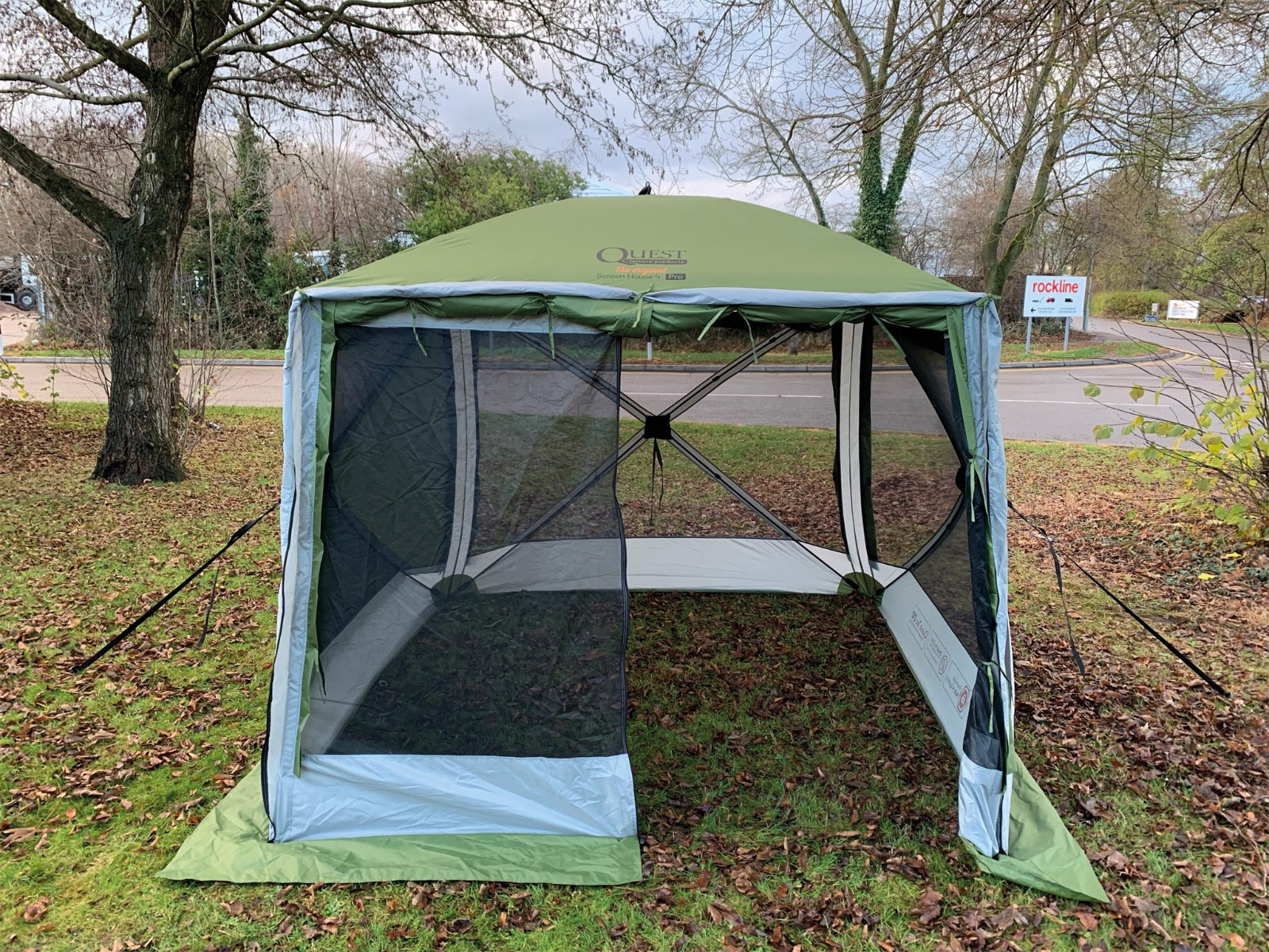 Quest Leisure Instant Screen House 4 Pro
