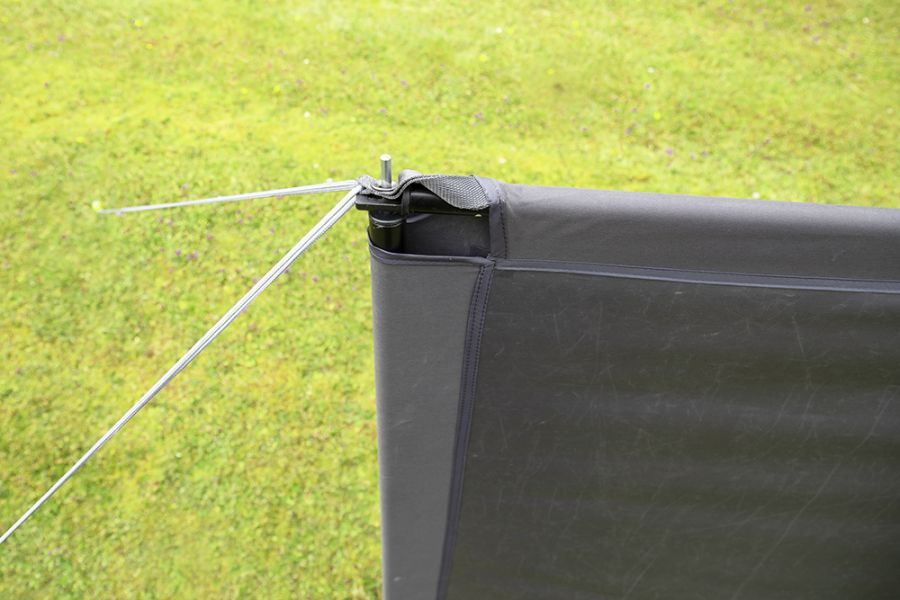 Vango Elements ProShield Poled Windbreak + FREE GATE