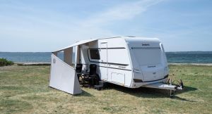 Isabella Windscreen Levo